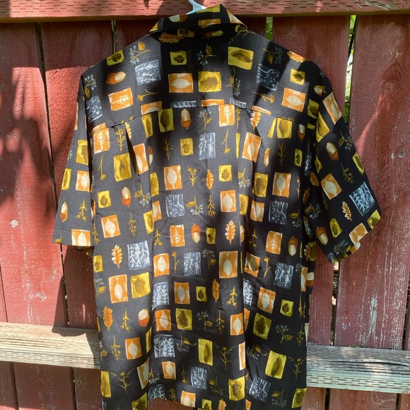 button up - Picture 2 of 4